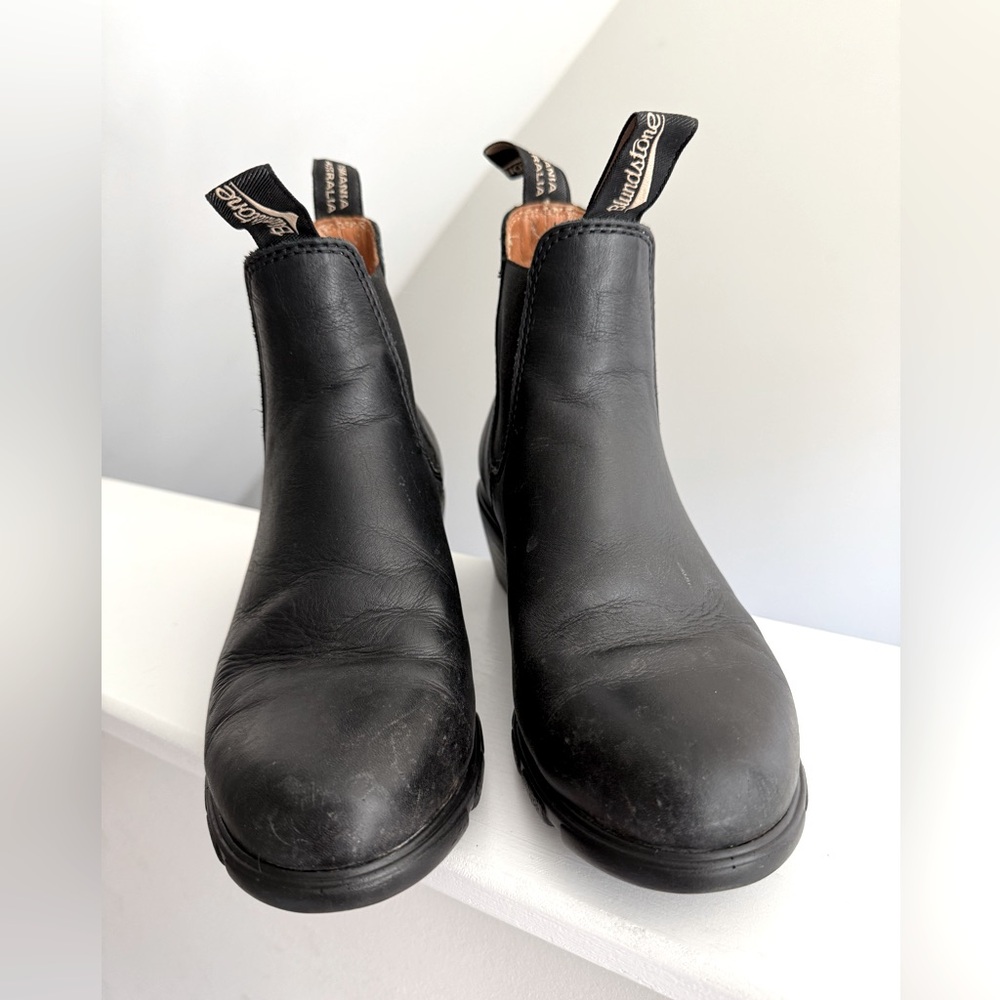 Blundstone Black Ankle Chelsea Boots #1671 - Women’s Size 8